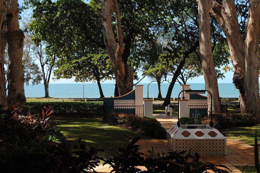 Beachview Apartments At Villa Paradiso Palm Cove Exteriör bild