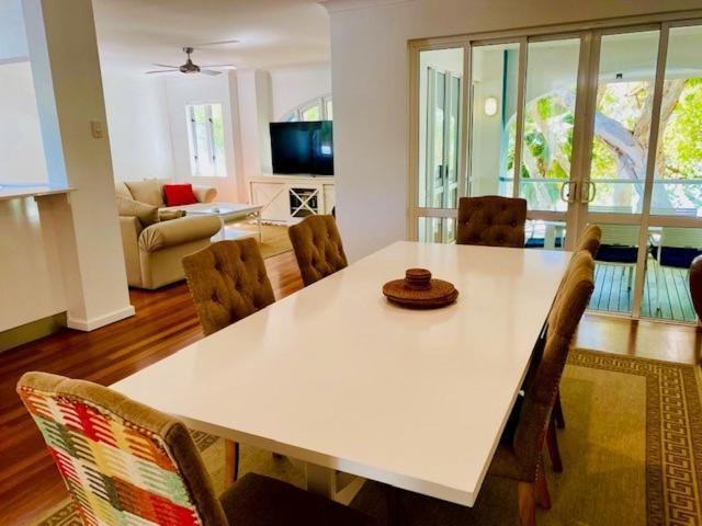 Beachview Apartments At Villa Paradiso Palm Cove Exteriör bild