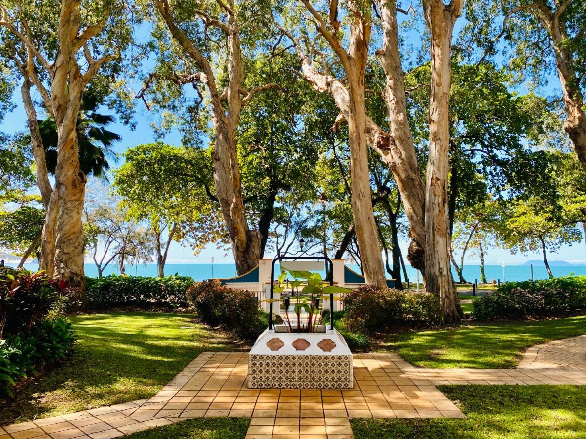 Beachview Apartments At Villa Paradiso Palm Cove Exteriör bild