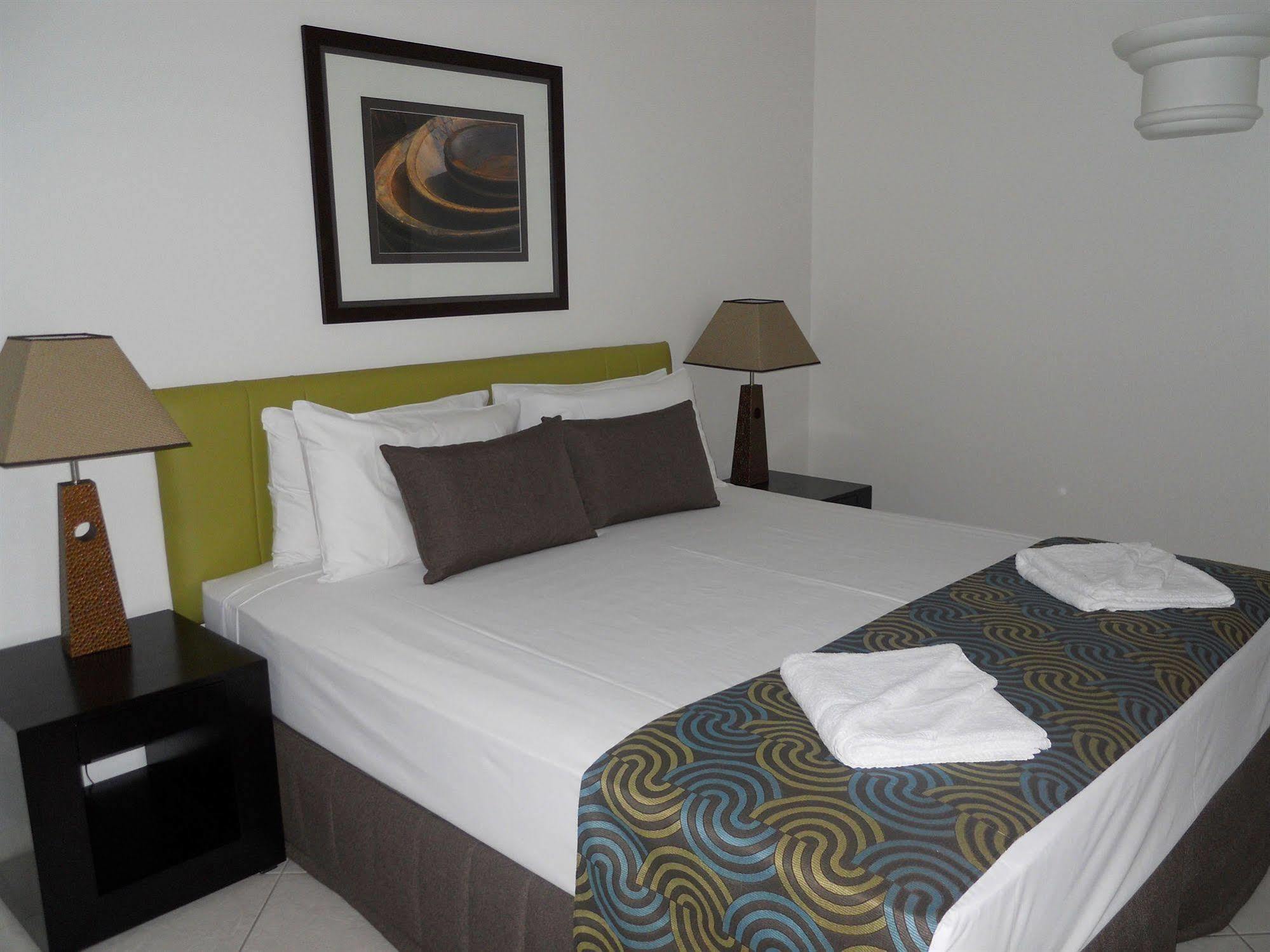 Beachview Apartments At Villa Paradiso Palm Cove Exteriör bild