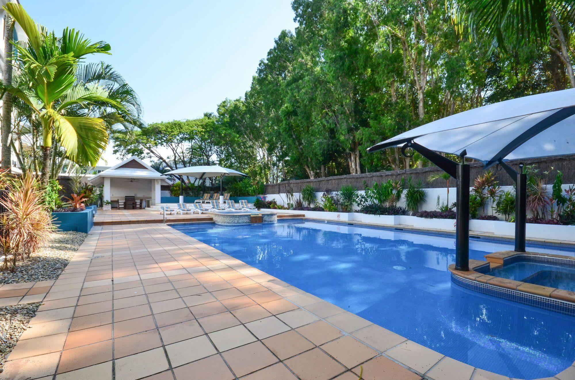 Beachview Apartments At Villa Paradiso Palm Cove Exteriör bild